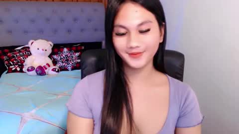 Snapshot of yen_bente chatting on 10/01/25, 04:35 Yen online show from 10/01/25, 04:35