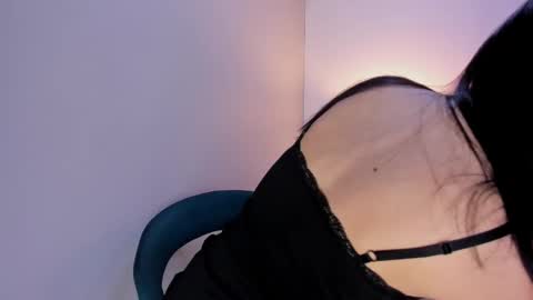 Yen online show from 10/25/25, 12:45