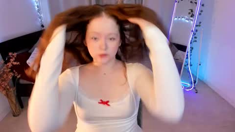 Snapshot of yennefer__ chatting on 03/06/26, 10:45 Yennefer online show from 03/06/26, 10:45