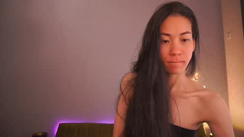 Snapshot of yennstar chatting on 09/17/25, 05:53 yennstar online show from 09/17/25, 05:53