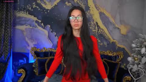 Snapshot of yennstar chatting on 02/14/26, 01:30 yennstar online show from 02/14/26, 01:30