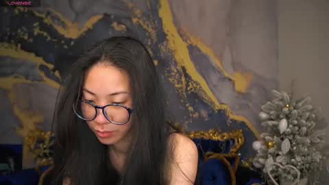 Snapshot of yennstar chatting on 02/20/26, 07:25 yennstar online show from 02/20/26, 07:25