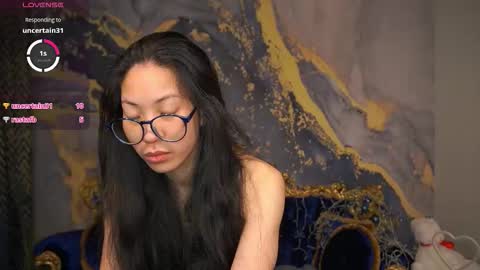 Snapshot of yennstar chatting on 03/12/26, 09:10 yennstar online show from 03/12/26, 09:10