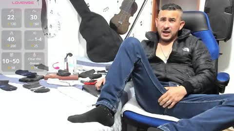 Snapshot of yeol_king chatting on 01/09/25, 06:36 Yeol online show from 01/09/25, 06:36