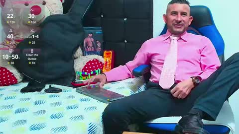 Snapshot of yeol_king chatting on 10/17/25, 07:05 Yeol online show from 10/17/25, 07:05