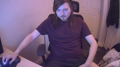 Snapshot of yeovil_alex chatting on 12/20/24, 02:05 Alex online show from 12/20/24, 02:05