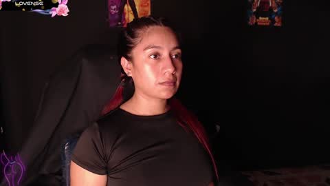 Snapshot of yes2802 chatting on 01/15/25, 05:37 Yesi online show from 01/15/25, 05:37