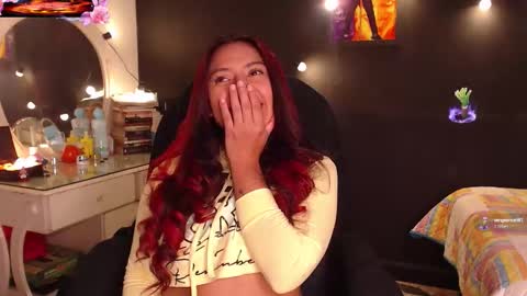 Snapshot of yes2802 chatting on 10/11/25, 02:04 Yesi online show from 10/11/25, 02:04