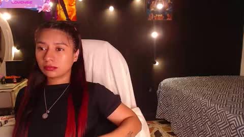 Snapshot of yes2802 chatting on 10/30/25, 10:49 Yesi online show from 10/30/25, 10:49