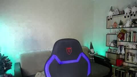 Snapshot of yes_cute_boy_ chatting on 01/12/26, 10:26 Eden online show from 01/12/26, 10:26