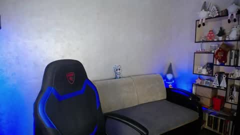 Snapshot of yes_cute_boy_ chatting on 02/02/26, 07:07 Eden online show from 02/02/26, 07:07