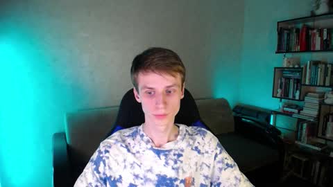 Snapshot of yes_cute_boy_ chatting on 02/17/26, 06:25 Eden online show from 02/17/26, 06:25