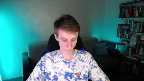 Snapshot of yes_cute_boy_ chatting on 02/18/26, 02:13 Eden online show from 02/18/26, 02:13