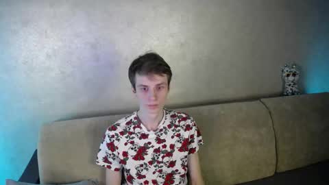 Snapshot of yes_cute_boy_ chatting on 03/13/26, 08:15 Eden online show from 03/13/26, 08:15