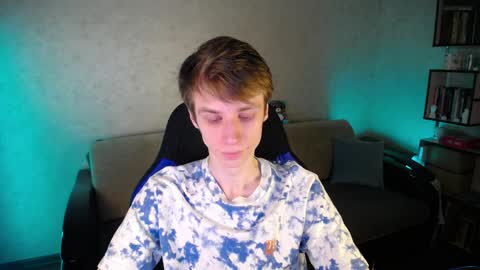Snapshot of yes_cute_boy_ chatting on 04/08/26, 07:08 Eden online show from 04/08/26, 07:08