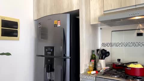 Snapshot of yes_mommy_zlata chatting on 02/23/25, 07:17 Zlata online show from 02/23/25, 07:17