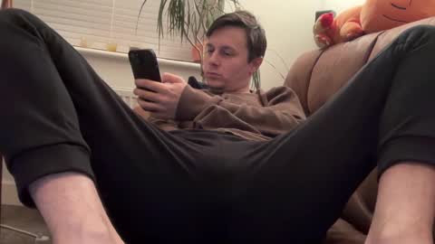 Snapshot of yesimlonely chatting on 02/13/25, 10:11 Sal online show from 02/13/25, 10:11