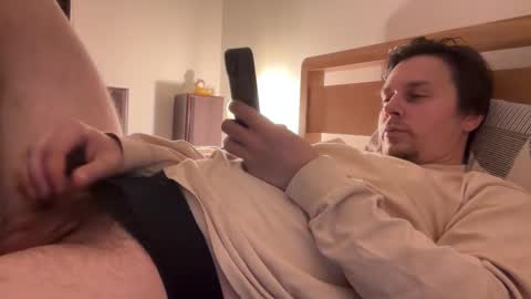 Snapshot of yesimlonely chatting on 11/05/25, 11:27 Sal online show from 11/05/25, 11:27