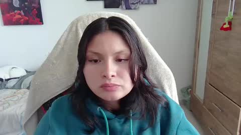 yessica_gomez01 online show from 05/18/26, 10:04