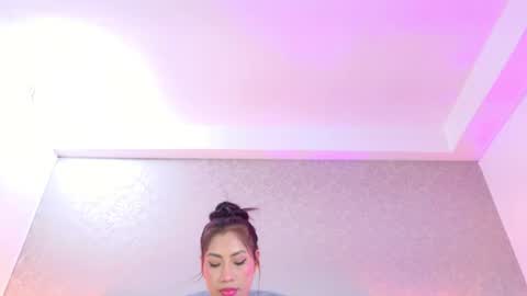 Snapshot of yesyhills chatting on 04/25/26, 01:41 Yesy online show from 04/25/26, 01:41
