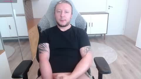 Snapshot of yhdxhy chatting on 05/14/26, 10:33 James online show from 05/14/26, 10:33