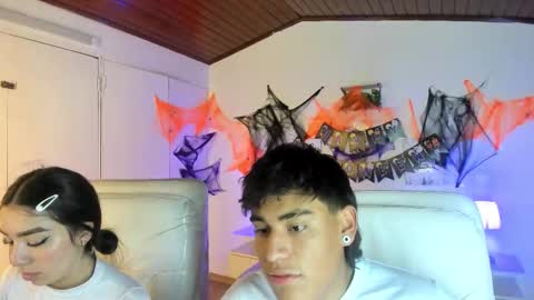 Yiing and yang online show from 10/17/25, 09:17