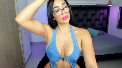 Snapshot of yikaalves chatting on 12/20/25, 05:09 Yika Alves online show from 12/20/25, 05:09