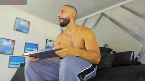 Yiyo online show from 01/31/25, 02:28