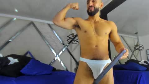 Yiyo online show from 02/15/25, 04:36