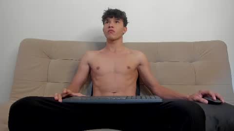yizus_bonz online show from 06/13/26, 04:38