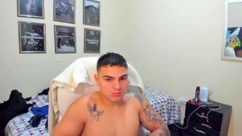 Snapshot of yker18 chatting on 12/17/24, 09:39 yker online show from 12/17/24, 09:39