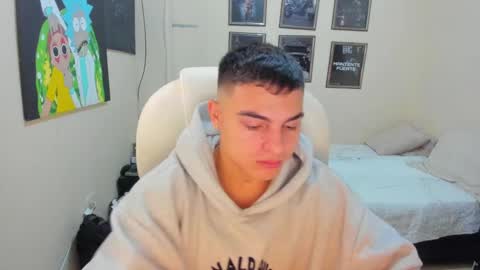 Snapshot of yker18 chatting on 01/02/25, 03:05 yker online show from 01/02/25, 03:05