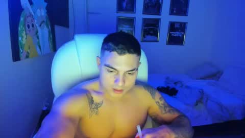 Snapshot of yker18 chatting on 01/02/25, 06:07 yker online show from 01/02/25, 06:07