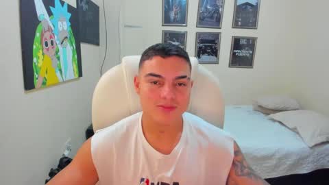 Snapshot of yker18 chatting on 01/02/25, 06:45 yker online show from 01/02/25, 06:45