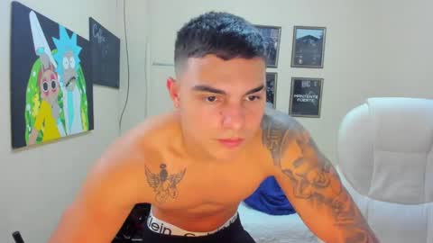 Snapshot of yker18 chatting on 01/04/25, 05:05 yker online show from 01/04/25, 05:05