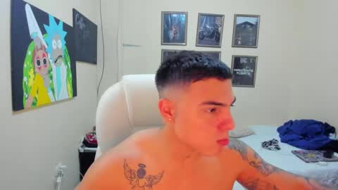 Snapshot of yker18 chatting on 01/04/25, 08:06 yker online show from 01/04/25, 08:06