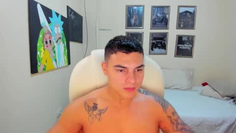 Snapshot of yker18 chatting on 01/11/25, 04:48 yker online show from 01/11/25, 04:48