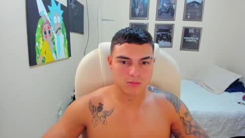 Snapshot of yker18 chatting on 01/12/25, 04:52 yker online show from 01/12/25, 04:52