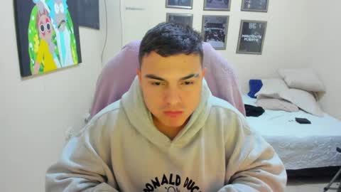 Snapshot of yker18 chatting on 01/13/25, 05:01 yker online show from 01/13/25, 05:01