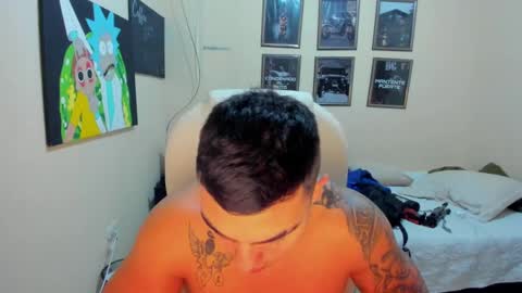 Snapshot of yker18 chatting on 01/22/25, 06:10 yker online show from 01/22/25, 06:10