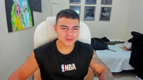 Snapshot of yker18 chatting on 01/26/25, 04:41 yker online show from 01/26/25, 04:41