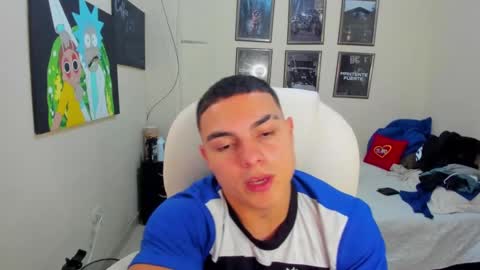 Snapshot of yker18 chatting on 01/29/25, 06:50 yker online show from 01/29/25, 06:50