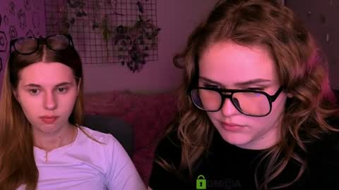 Snapshot of ylia_fress chatting on 04/09/26, 01:27 Ylia online show from 04/09/26, 01:27