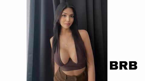 Snapshot of ylonagrae chatting on 12/18/25, 11:11 ylonagrae online show from 12/18/25, 11:11