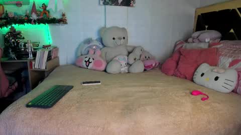 lucy online show from 11/18/25, 06:18