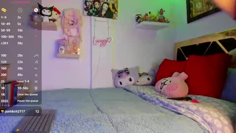 lucy online show from 05/01/26, 08:35