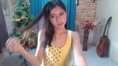 Snapshot of ymee_shane18 chatting on 12/22/24, 05:56 ymee_shane18 online show from 12/22/24, 05:56