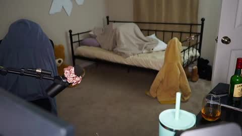 Palmela Handerson online show from 01/03/25, 08:10