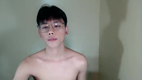 Snapshot of ynotyu chatting on 11/06/25, 12:28 ynotyu online show from 11/06/25, 12:28