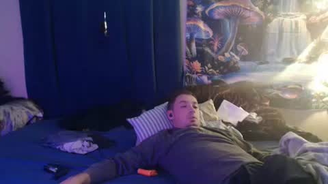 Snapshot of yobleez chatting on 11/18/25, 01:26 yobleez online show from 11/18/25, 01:26